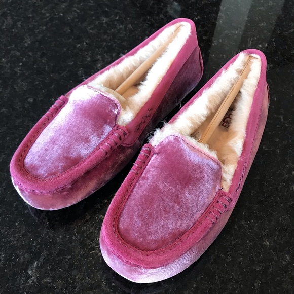 New UGG Ansley Velvet Slipper Loafer, Slip-On, 7 - Picture 10 of 16